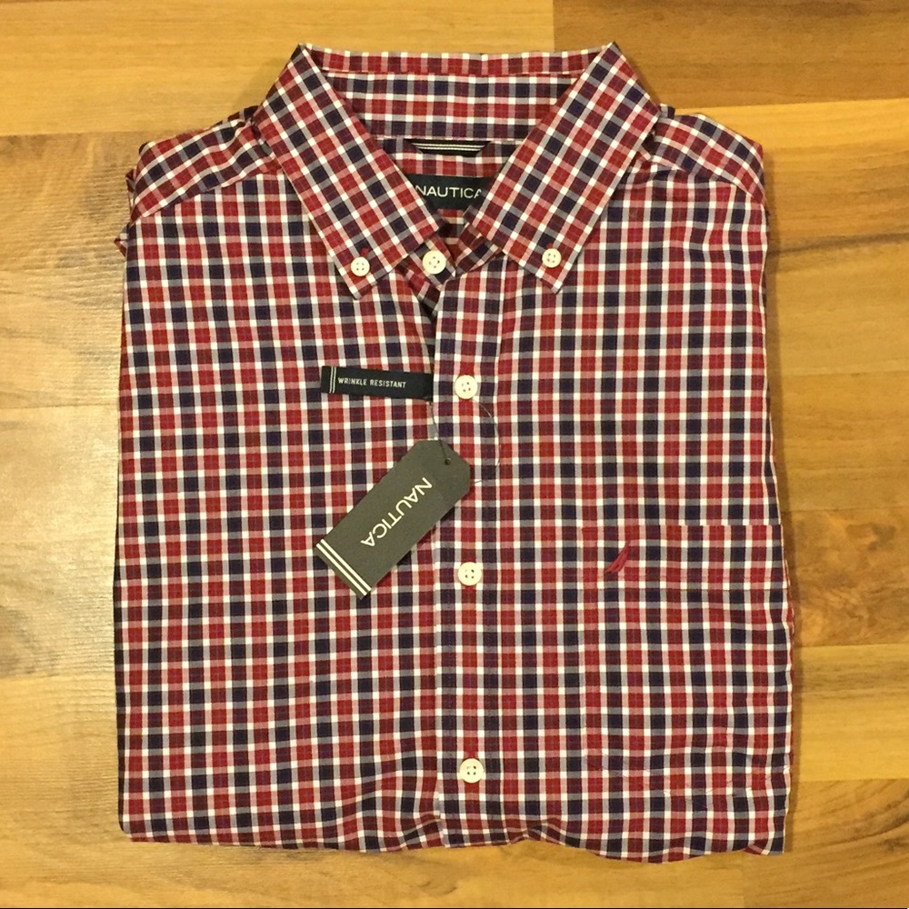 NWT Nautica Checkered Button Up Men’s (M)